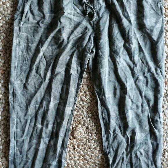 Current/Elliott Camouflage Green Pants Size Small - Picture 8 of 8
